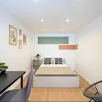 Cityscape Budget Szoevetseg 4 Apartmán