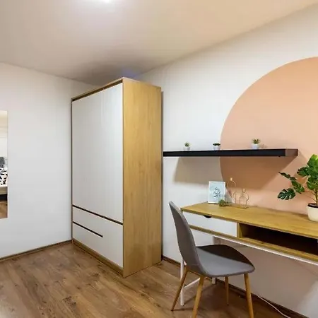 Cityscape Budget Szoevetseg 4 Apartmán